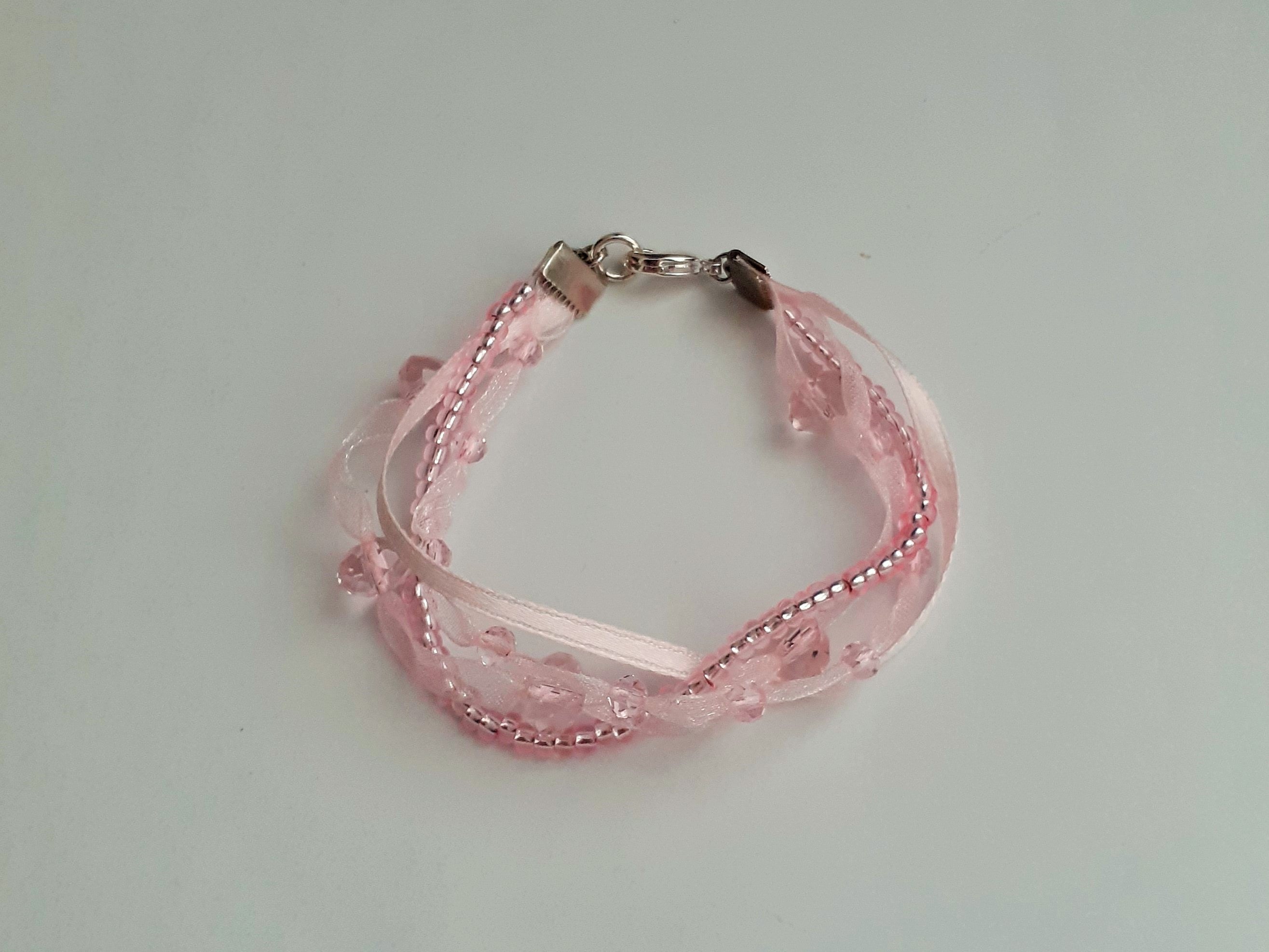 Bracelet Rosewyn rose plus tendre pale