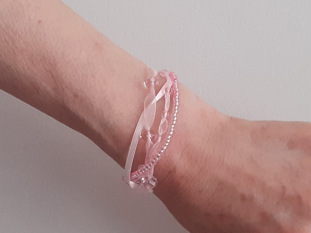 Bracelet Rosewyn rose plus tendre pale