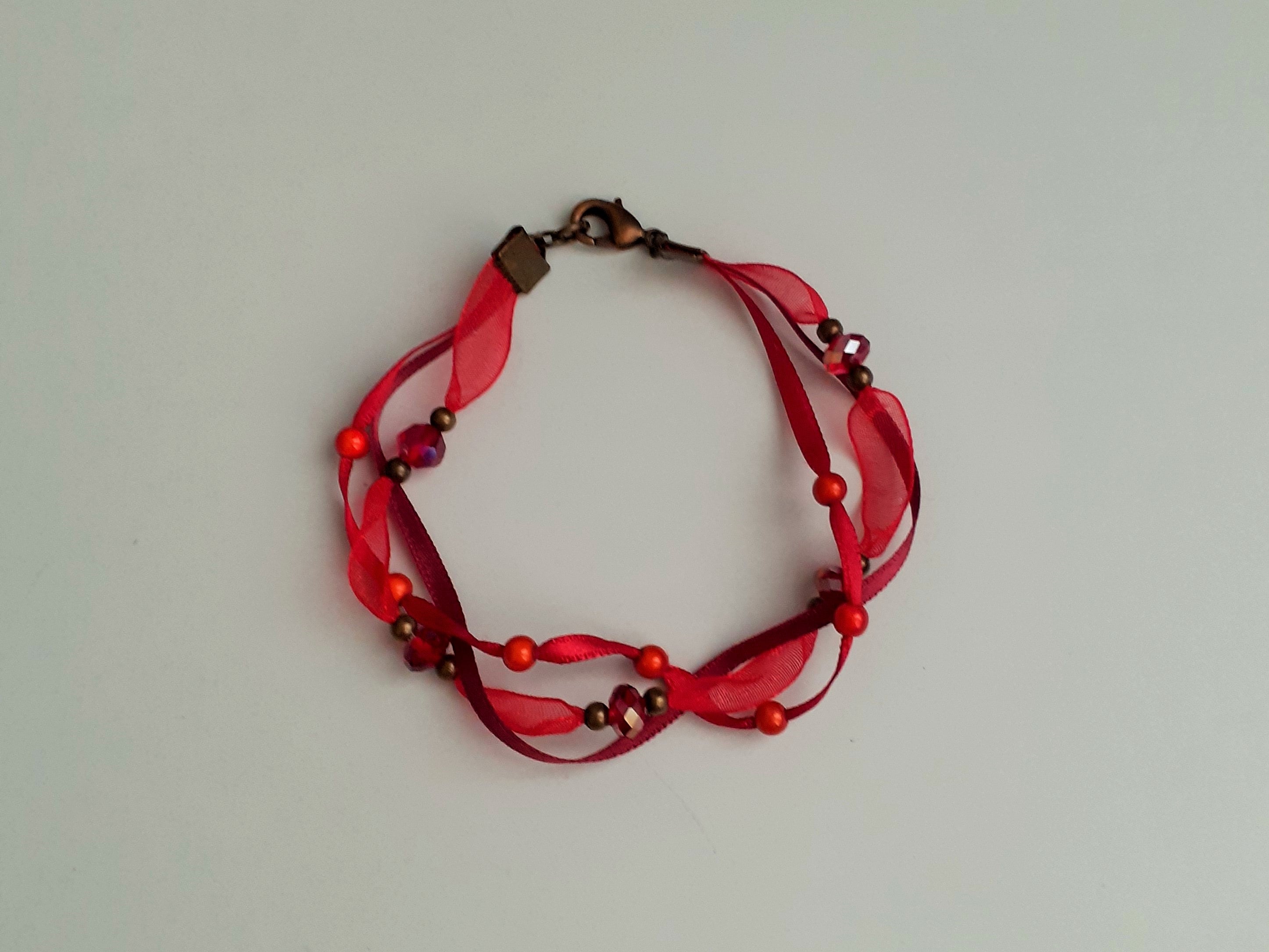 Corélia : un bracelet vibrant du coeur.
