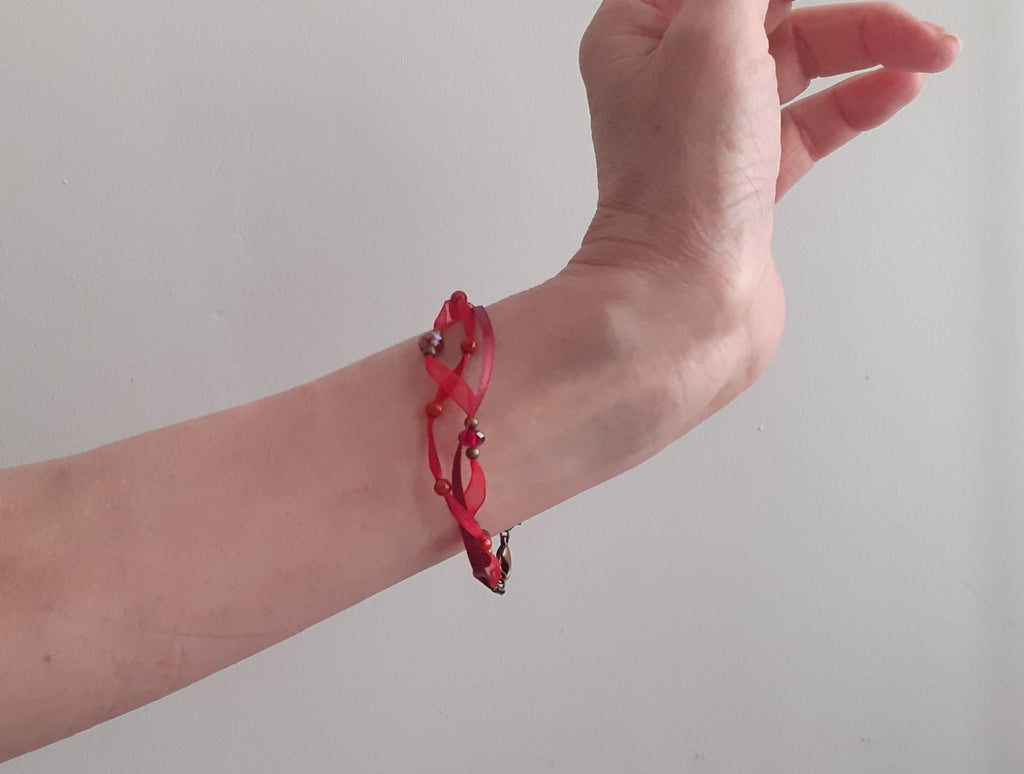 Corélia : un bracelet vibrant du coeur.